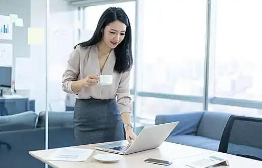 四叶城化妆品专卖店轮播图5